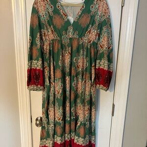 Elegant Green and Red Patterned Dress